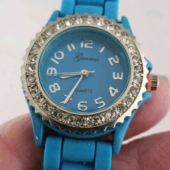 GENEVA Quartz Watch Unused NWOT
Silicone Blue - Picture 5 of 10